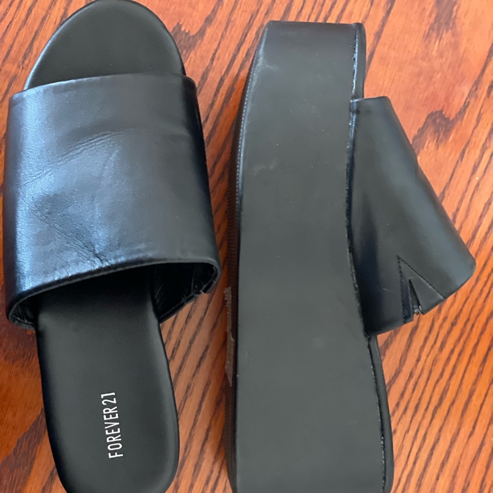 Chunky Platform Sandal 90s inspired